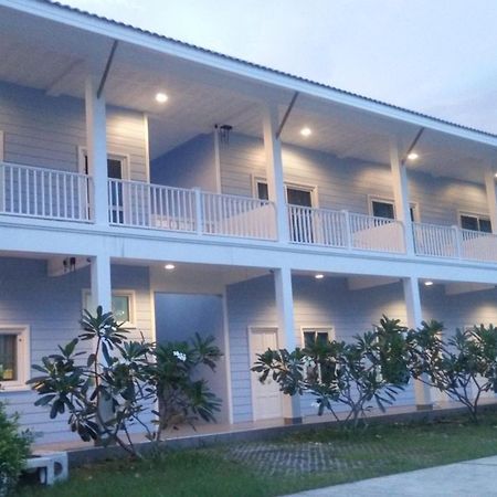 Vanilla Ville Resort Khlong Thom Extérieur photo
